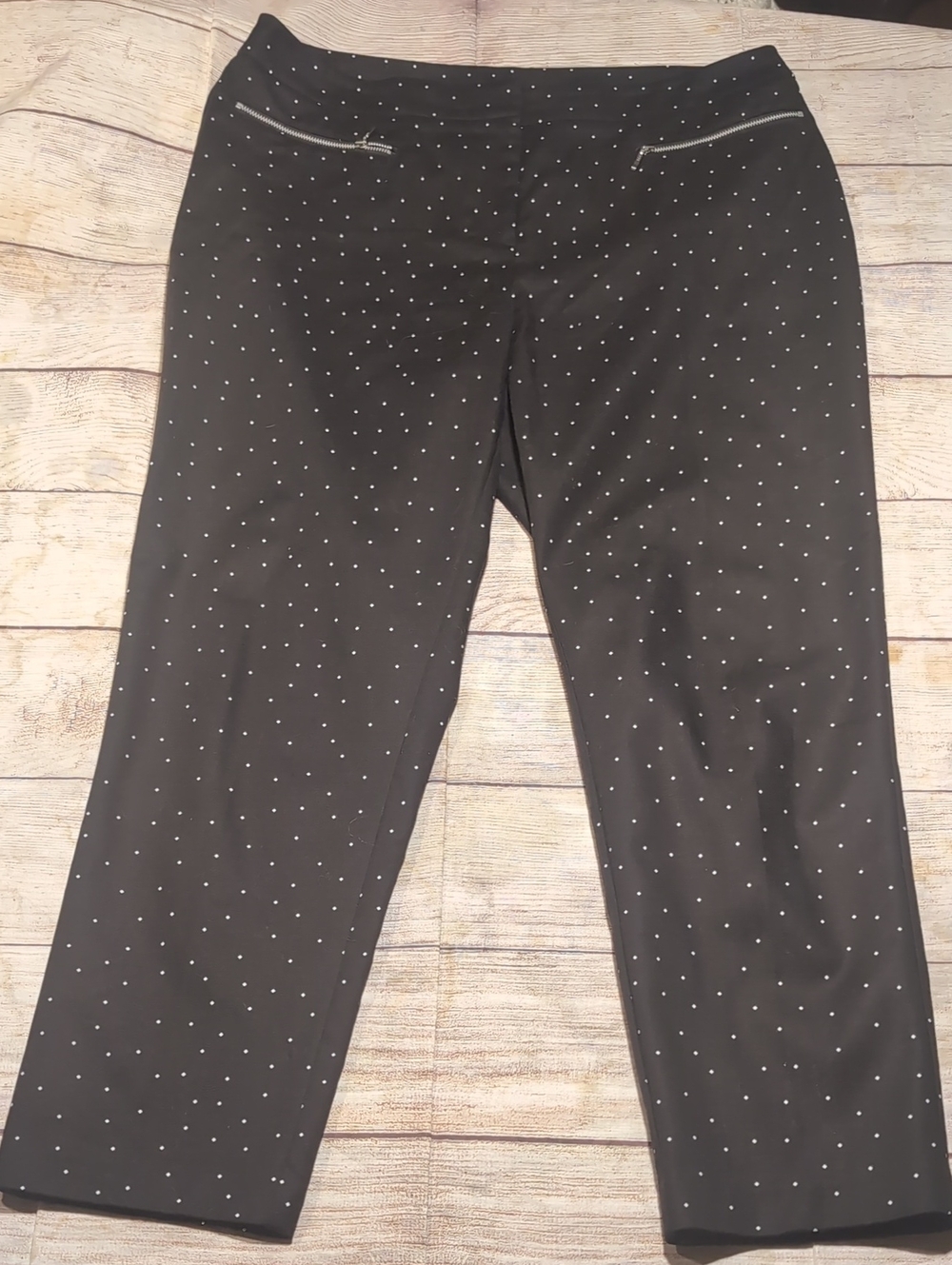 Chico's Women's Diamond Delight Black With White Dot Print Ankle Pants Size 2/L